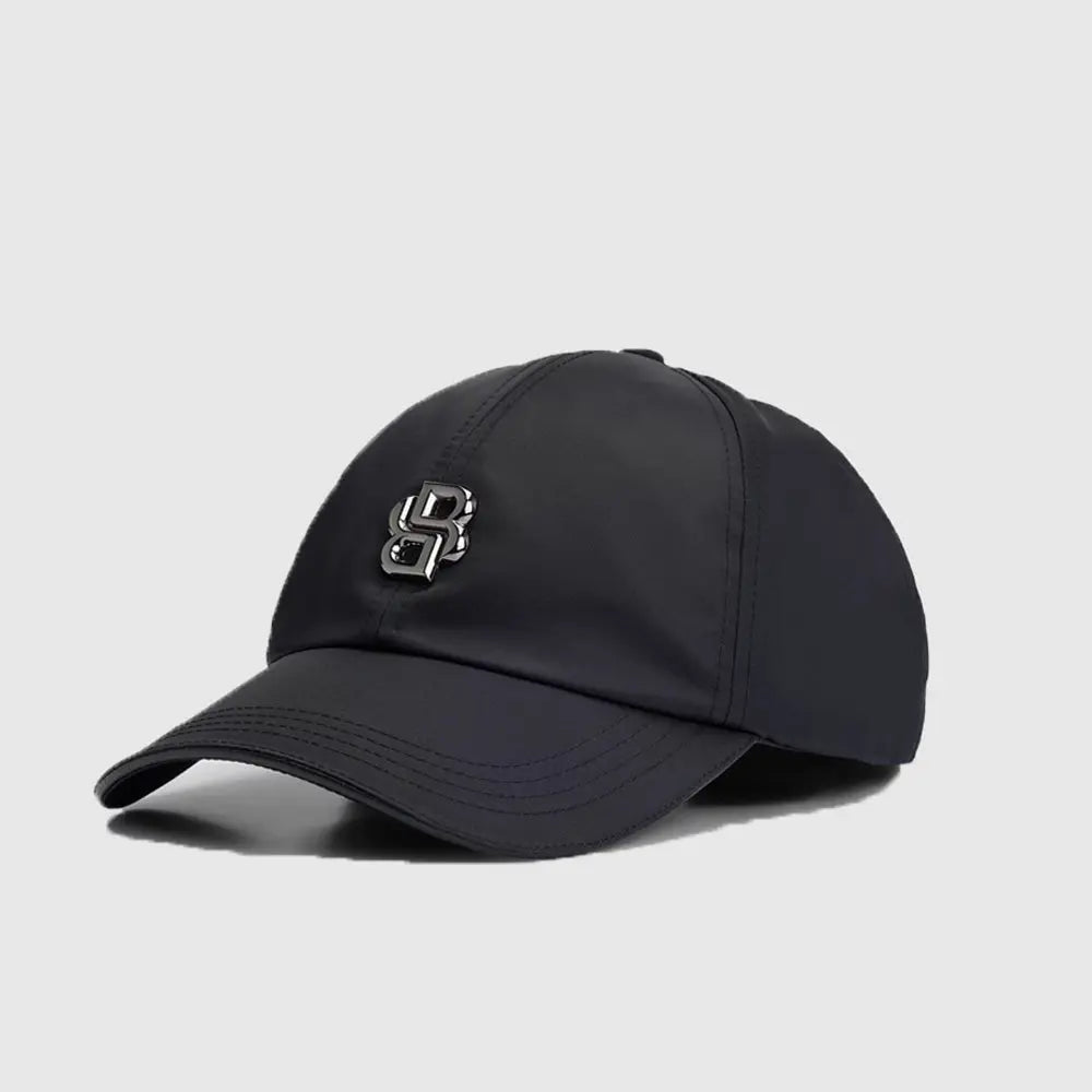 Casquette imperméable avec logo monogramme